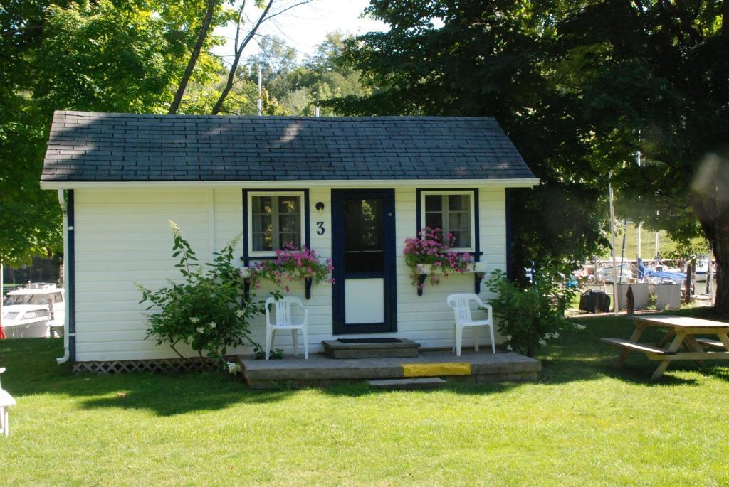 Bayfield River Cottage Colony Inc Bluewater Exterior photo
